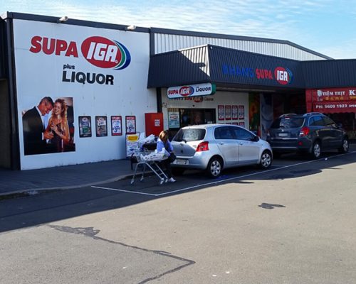 Khan's Supa IGA Wakeley
